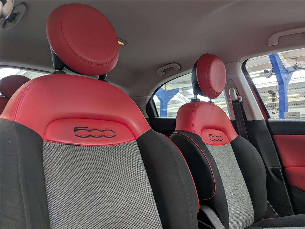 <p>2015 FIAT 500X POP STAR MULTIJET</p>