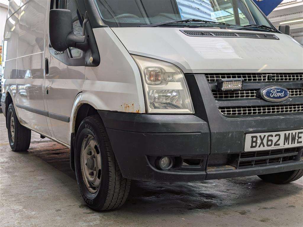 <p>2012 FORD TRANSIT 100 T350 RWD</p>