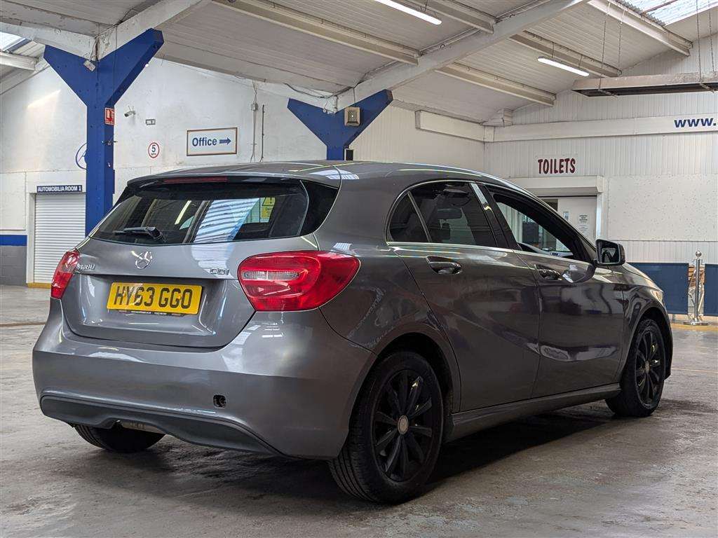 <p>2013 MERCEDES-BENZ A180 BLUEEFFICIENCY SE CD</p>