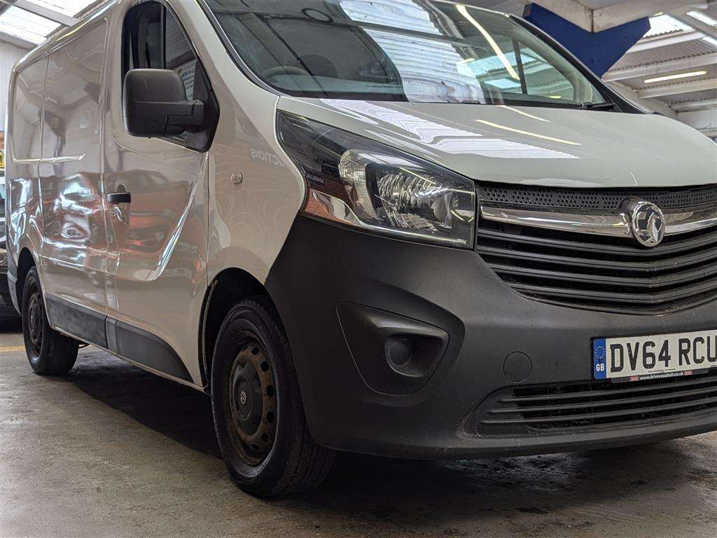 <p>2014 VAUXHALL VIVARO 2700 CDTI</p>