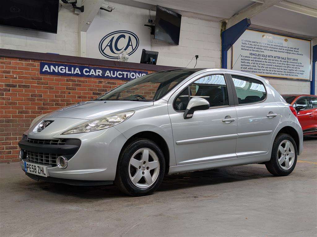 <p>2008 PEUGEOT 207 SPORT CIELO 8V</p>