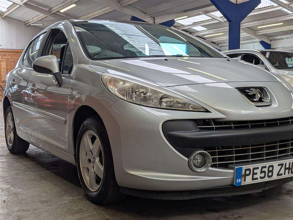 <p>2008 PEUGEOT 207 SPORT CIELO 8V</p>