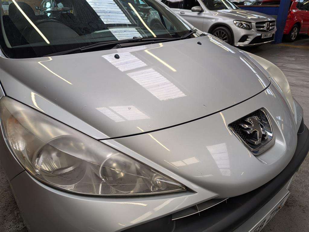 <p>2008 PEUGEOT 207 SPORT CIELO 8V</p>