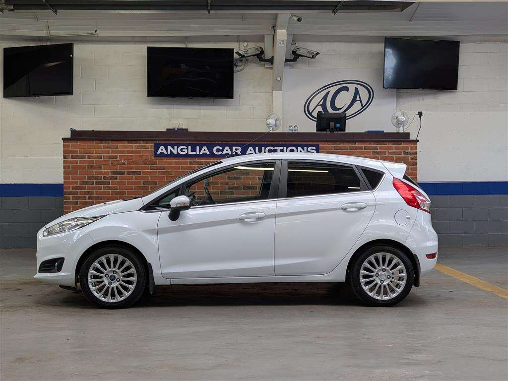 <p>2013 FORD FIESTA TITANIUM</p>