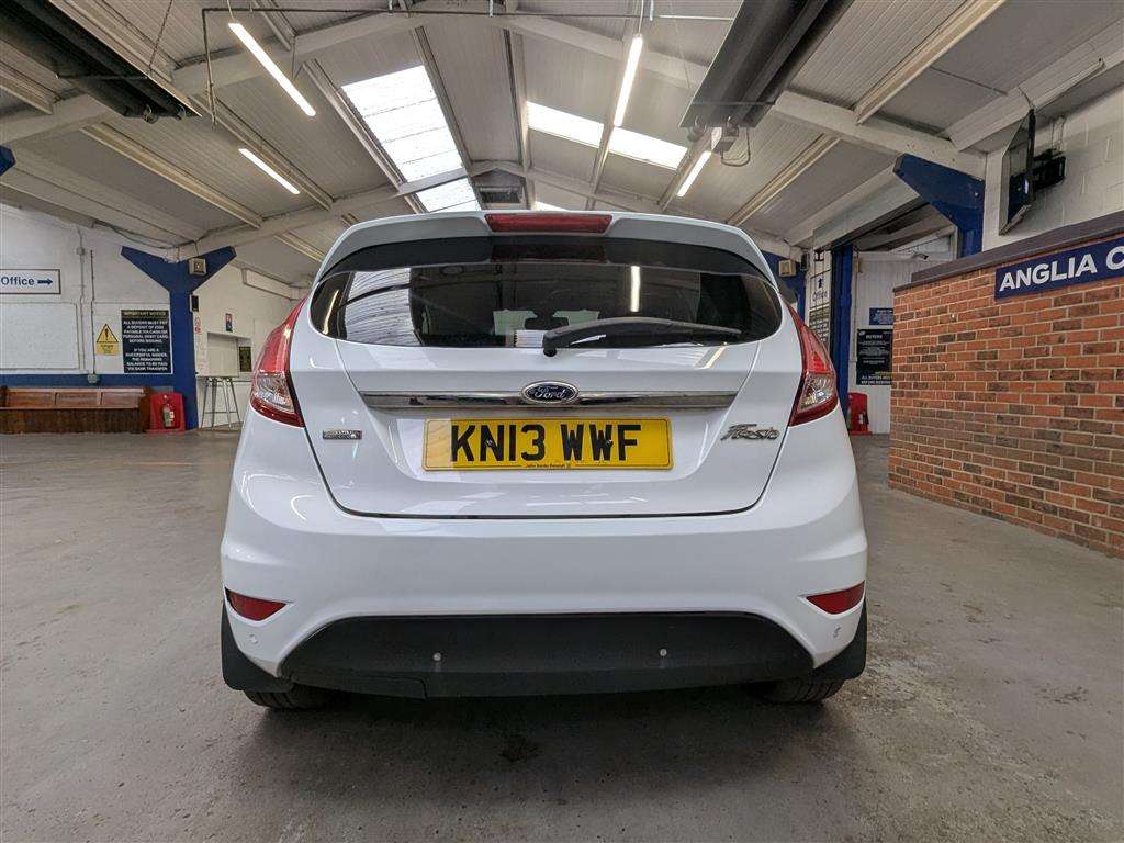 <p>2013 FORD FIESTA TITANIUM</p>