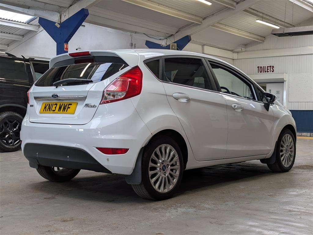 <p>2013 FORD FIESTA TITANIUM</p>