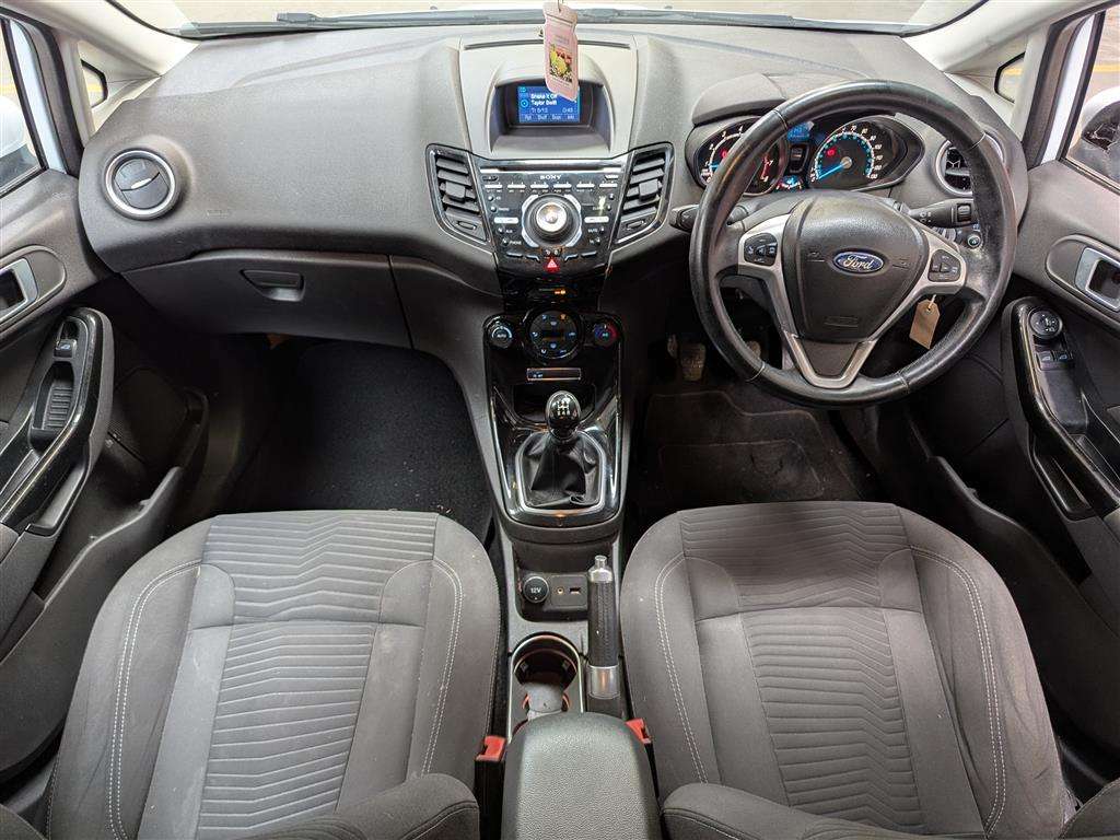 <p>2013 FORD FIESTA TITANIUM</p>