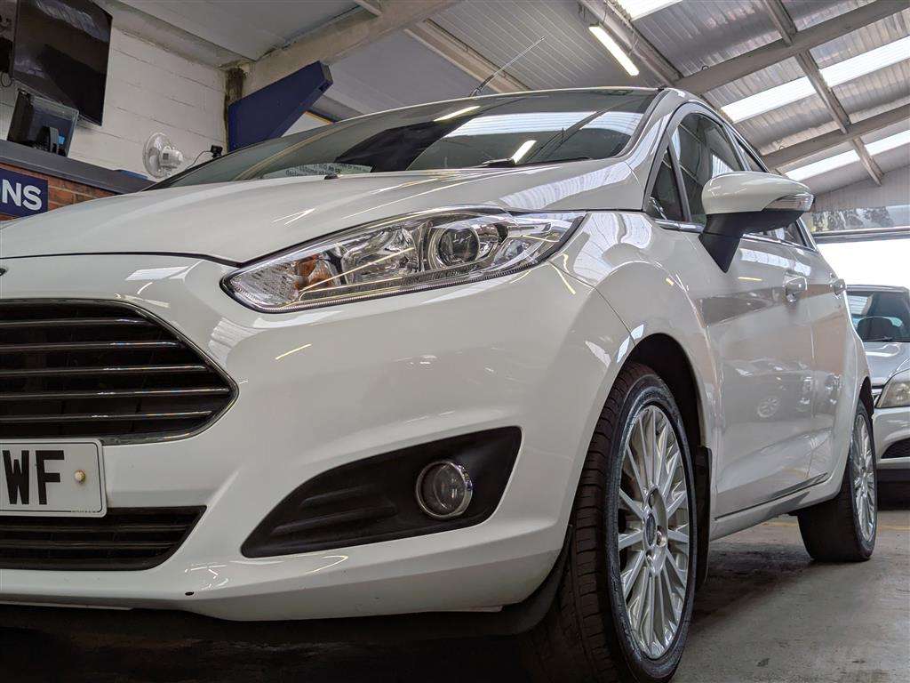<p>2013 FORD FIESTA TITANIUM</p>