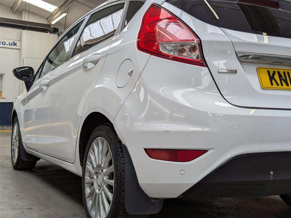 <p>2013 FORD FIESTA TITANIUM</p>
