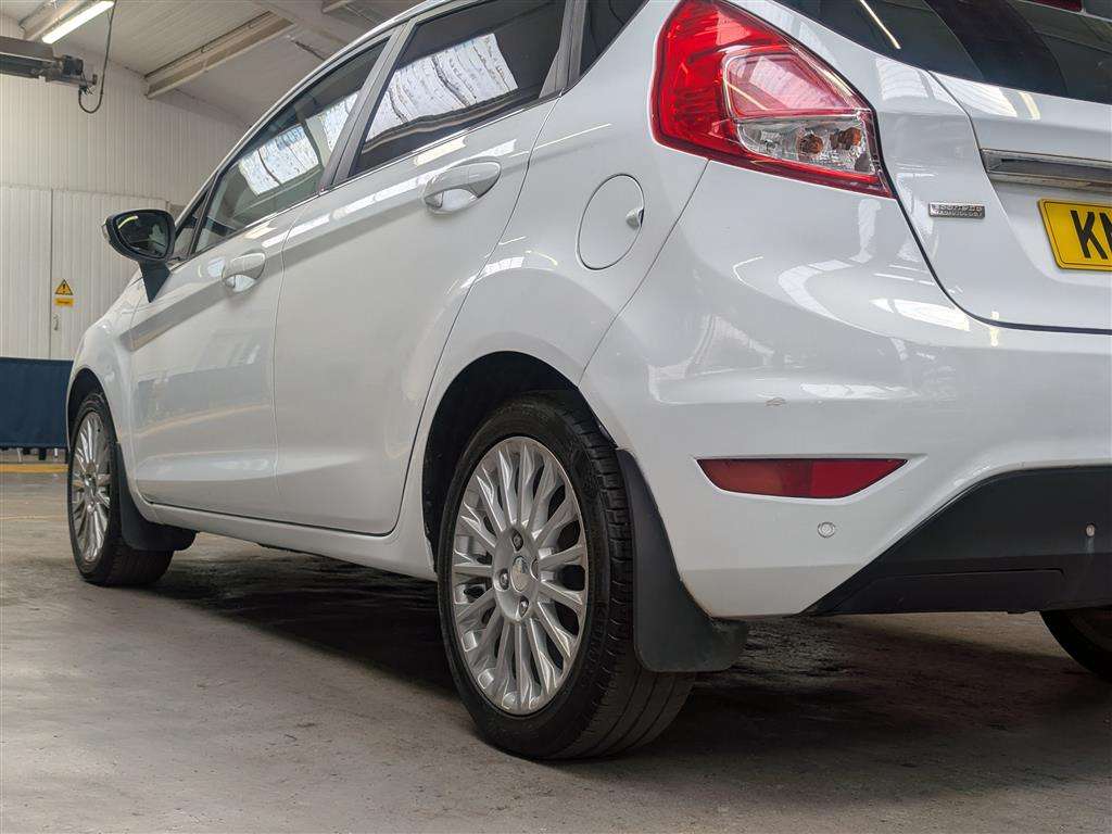 <p>2013 FORD FIESTA TITANIUM</p>