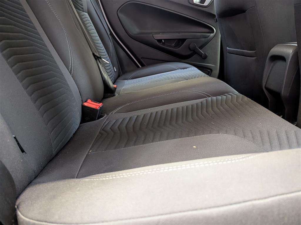 <p>2013 FORD FIESTA TITANIUM</p>