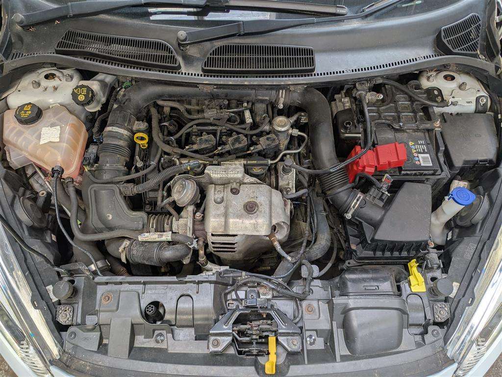 <p>2013 FORD FIESTA TITANIUM</p>
