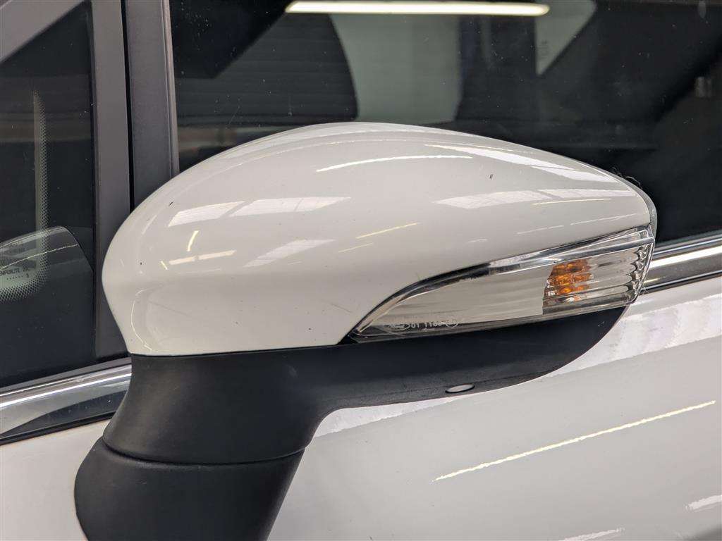 <p>2013 FORD FIESTA TITANIUM</p>