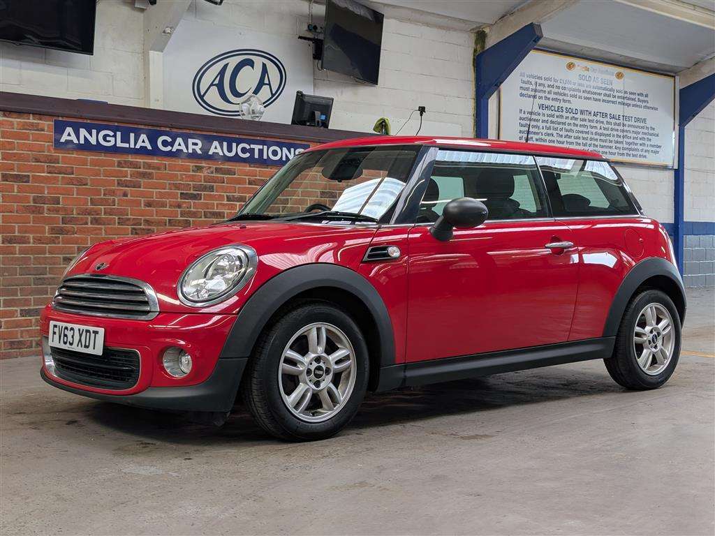 <p>2013 MINI ONE</p>
