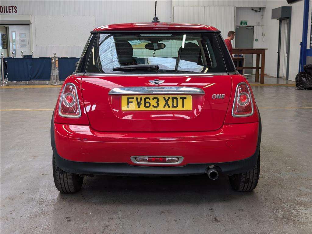 <p>2013 MINI ONE</p>