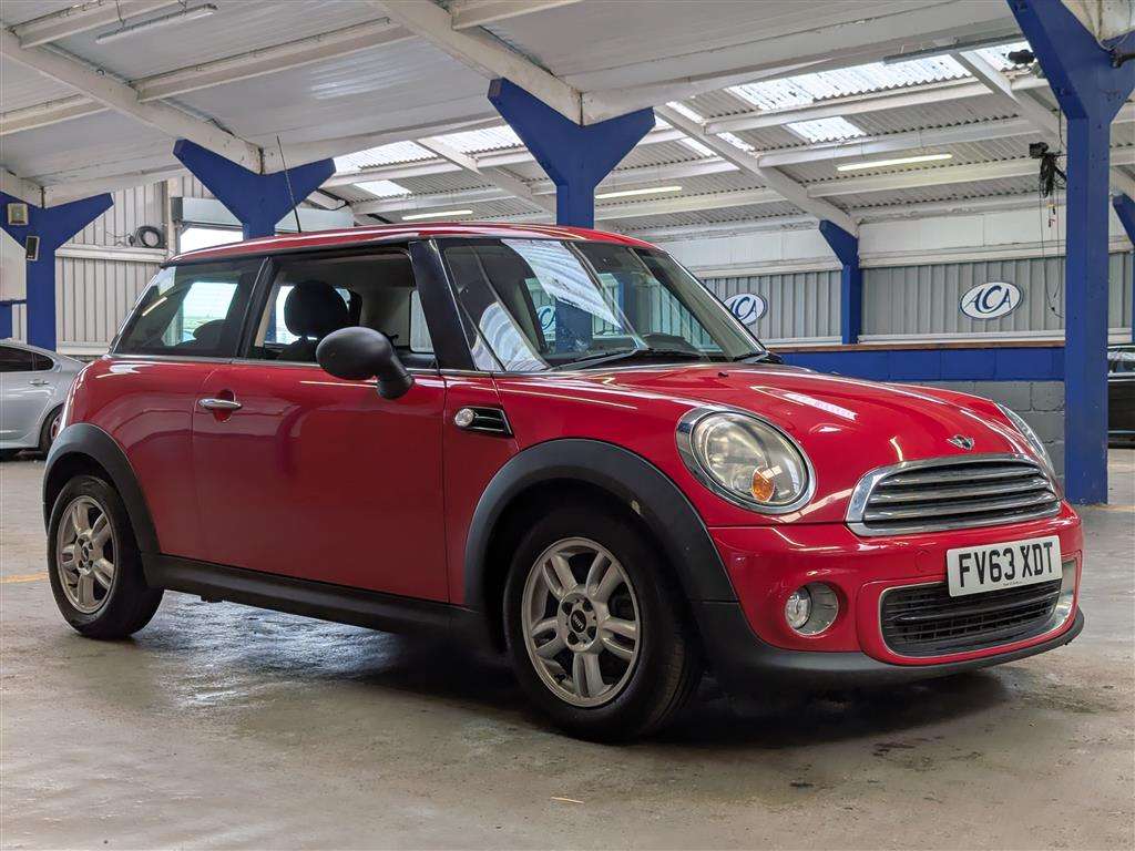 <p>2013 MINI ONE</p>