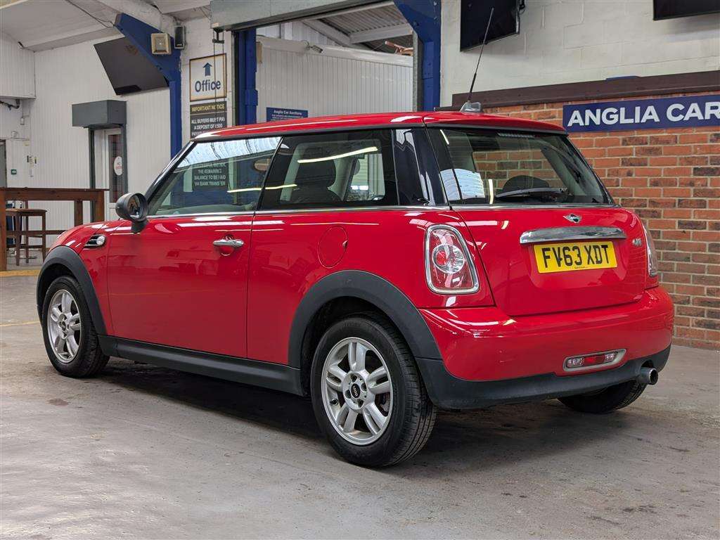 <p>2013 MINI ONE</p>