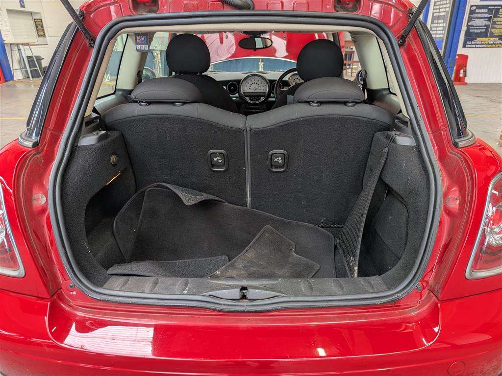 <p>2013 MINI ONE</p>