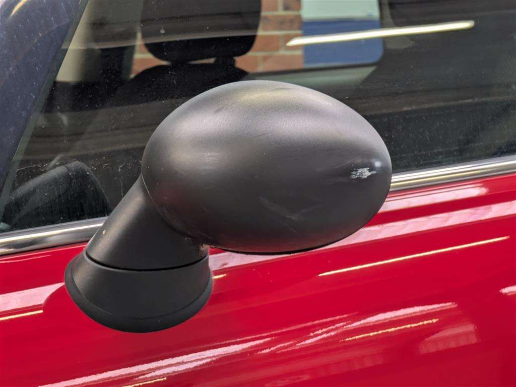 <p>2013 MINI ONE</p>