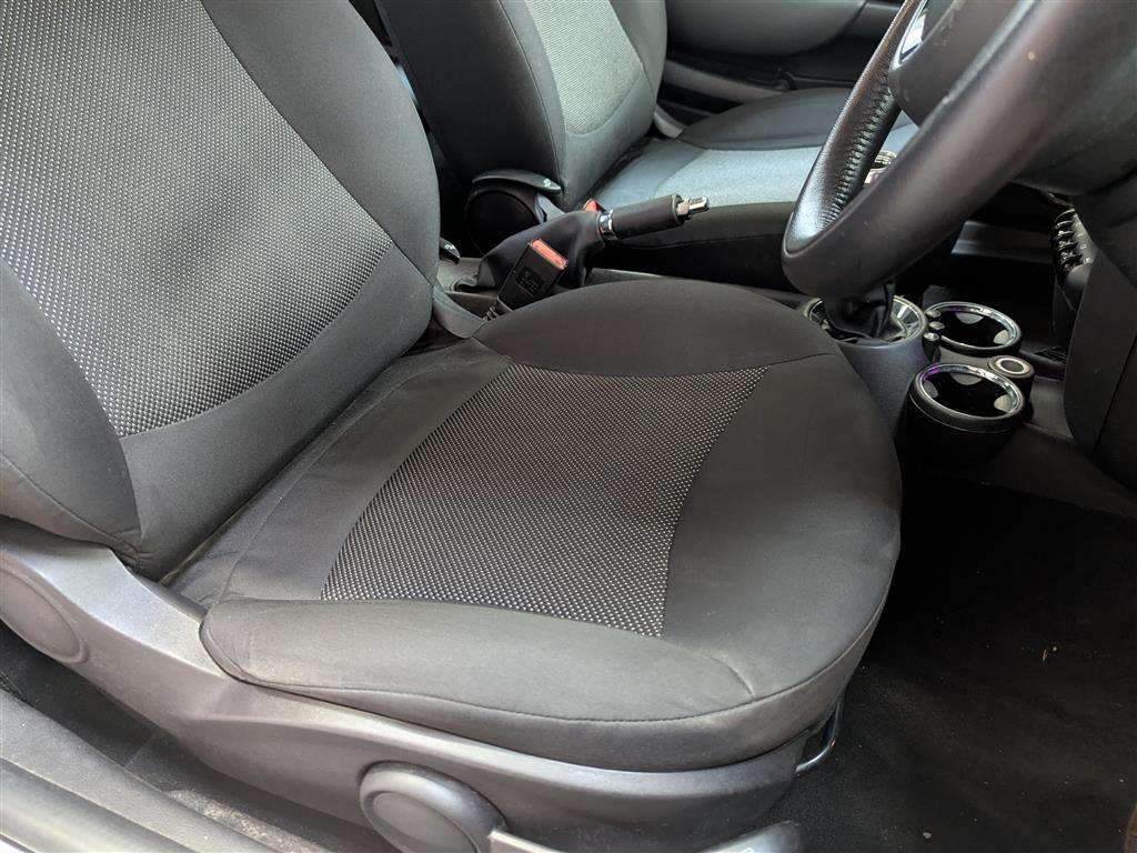 <p>2013 MINI ONE</p>