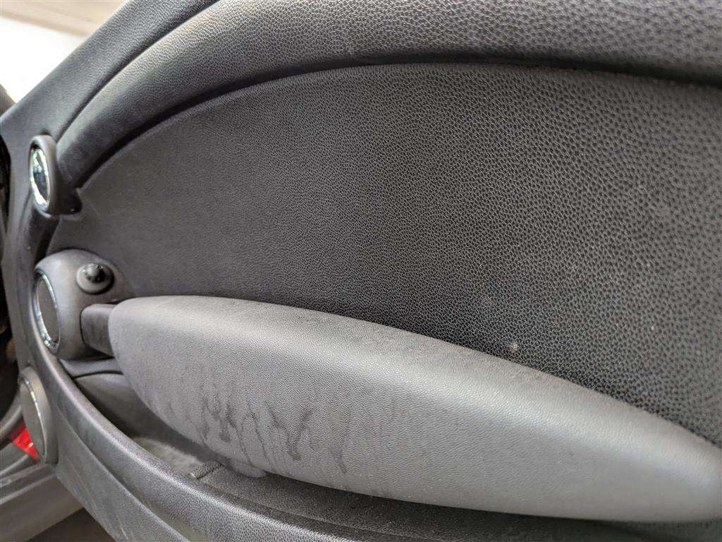 <p>2013 MINI ONE</p>