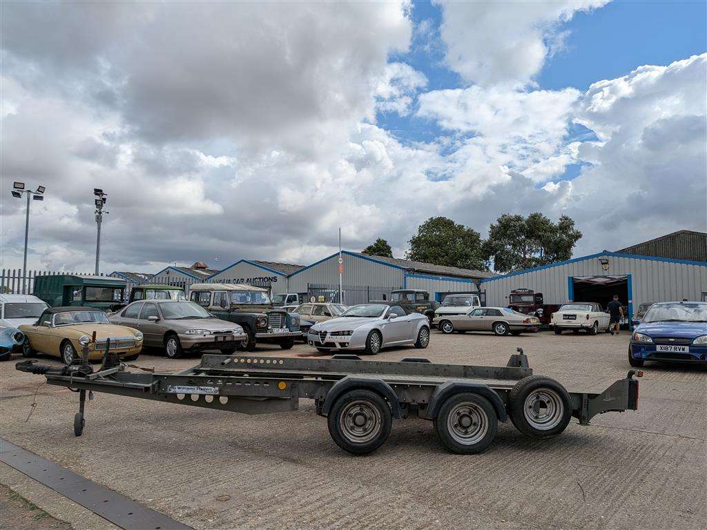 <p>IFOR WILLIAMS TRAILER&nbsp;</p>
