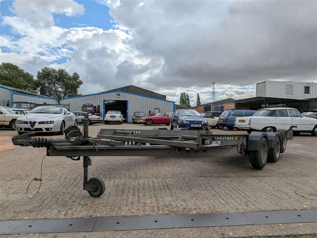 <p>IFOR WILLIAMS TRAILER&nbsp;</p>