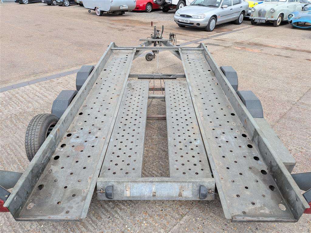 <p>IFOR WILLIAMS TRAILER&nbsp;</p>