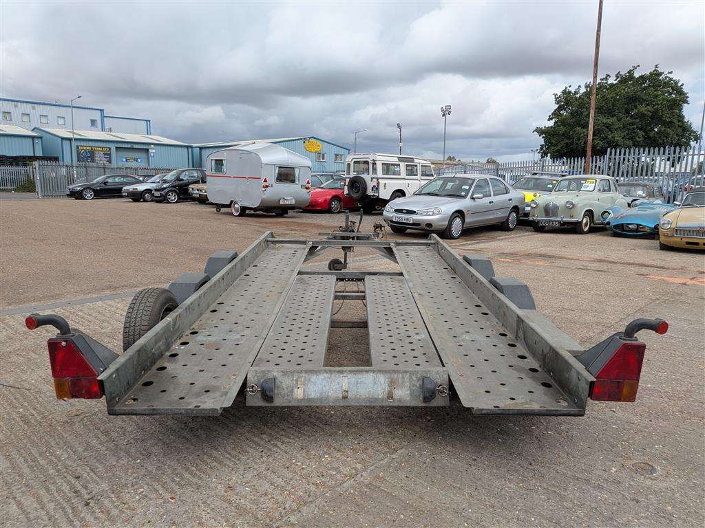 <p>IFOR WILLIAMS TRAILER&nbsp;</p>