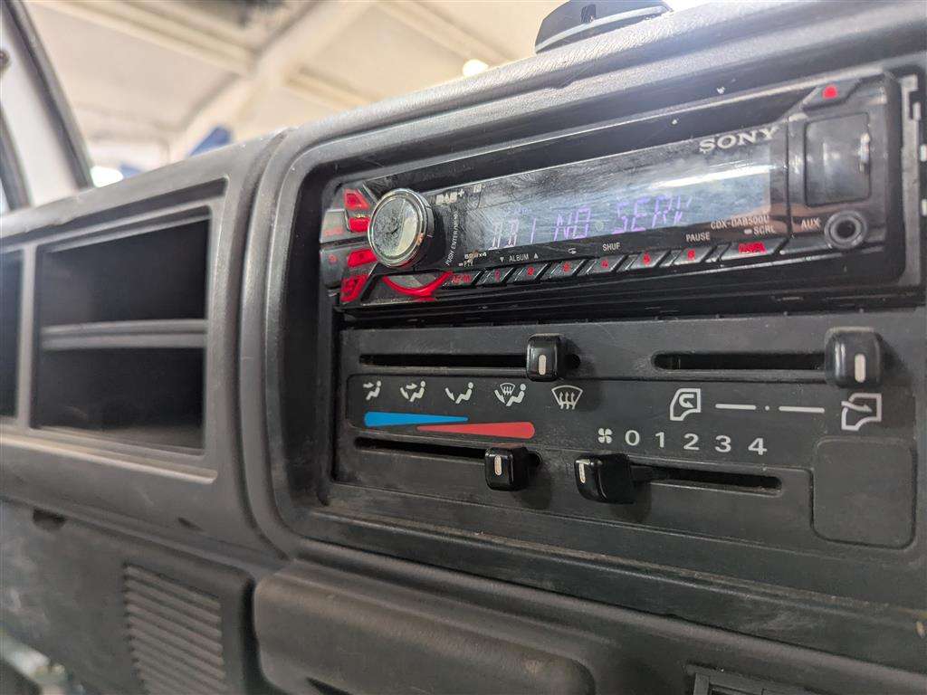 <p>2004 NISSAN CABSTAR 34.10 SWB</p>