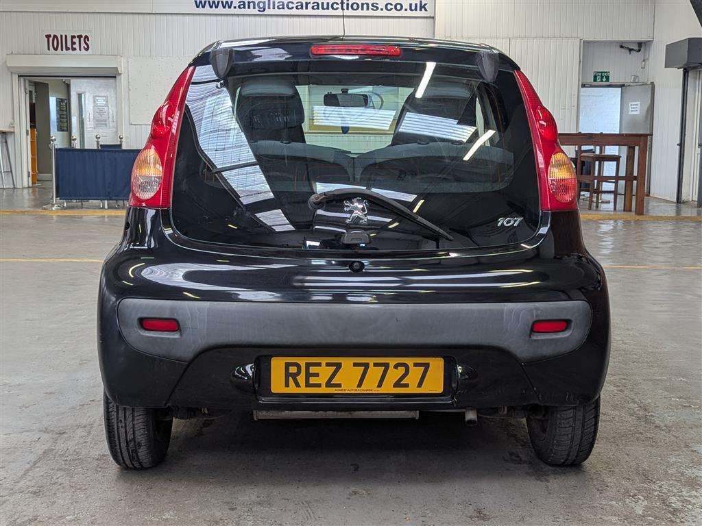 <p>2008 PEUGEOT 107 URBAN</p>