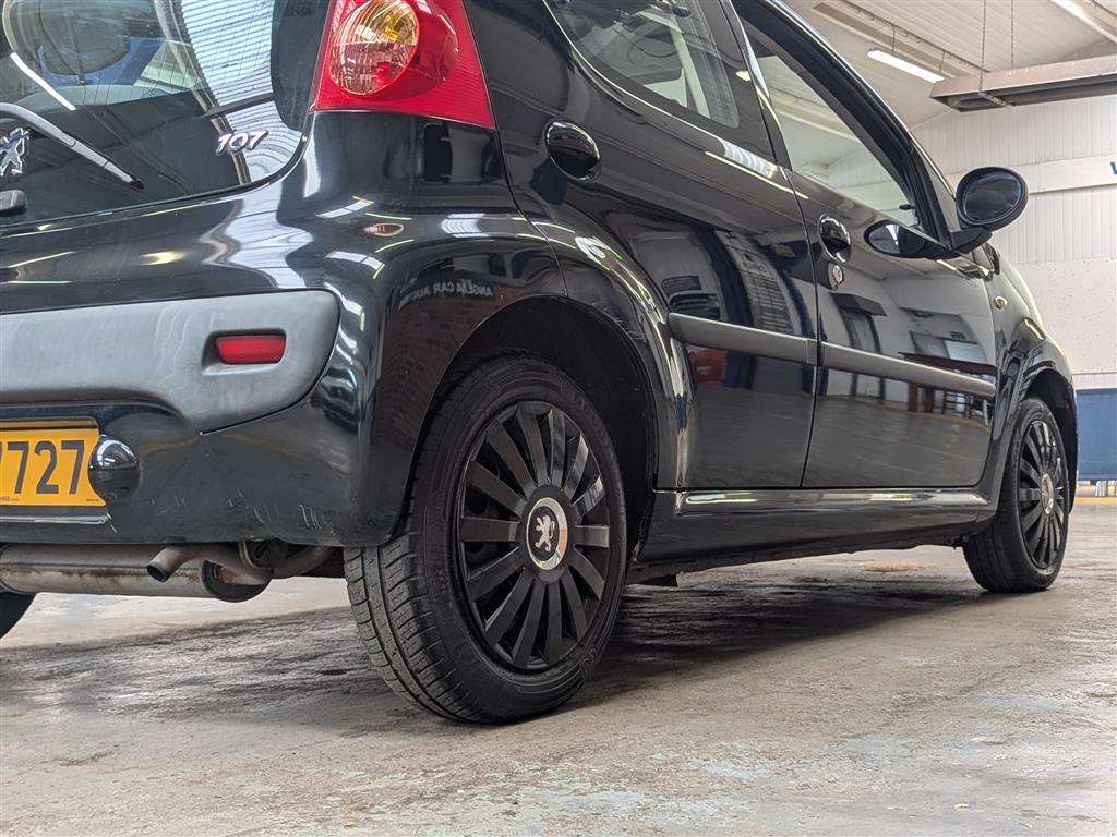 <p>2008 PEUGEOT 107 URBAN</p>