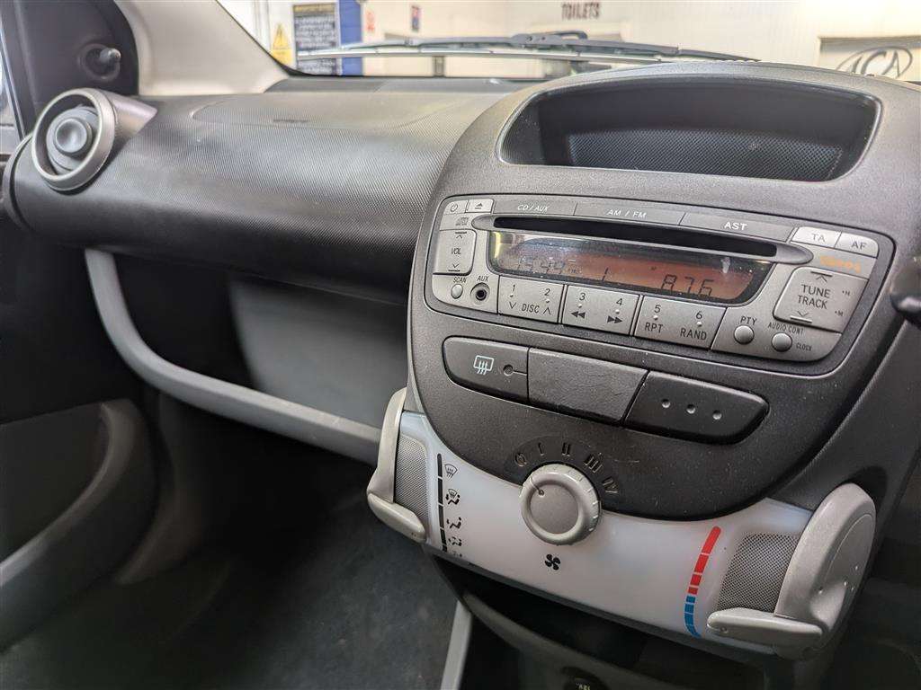 <p>2008 PEUGEOT 107 URBAN</p>