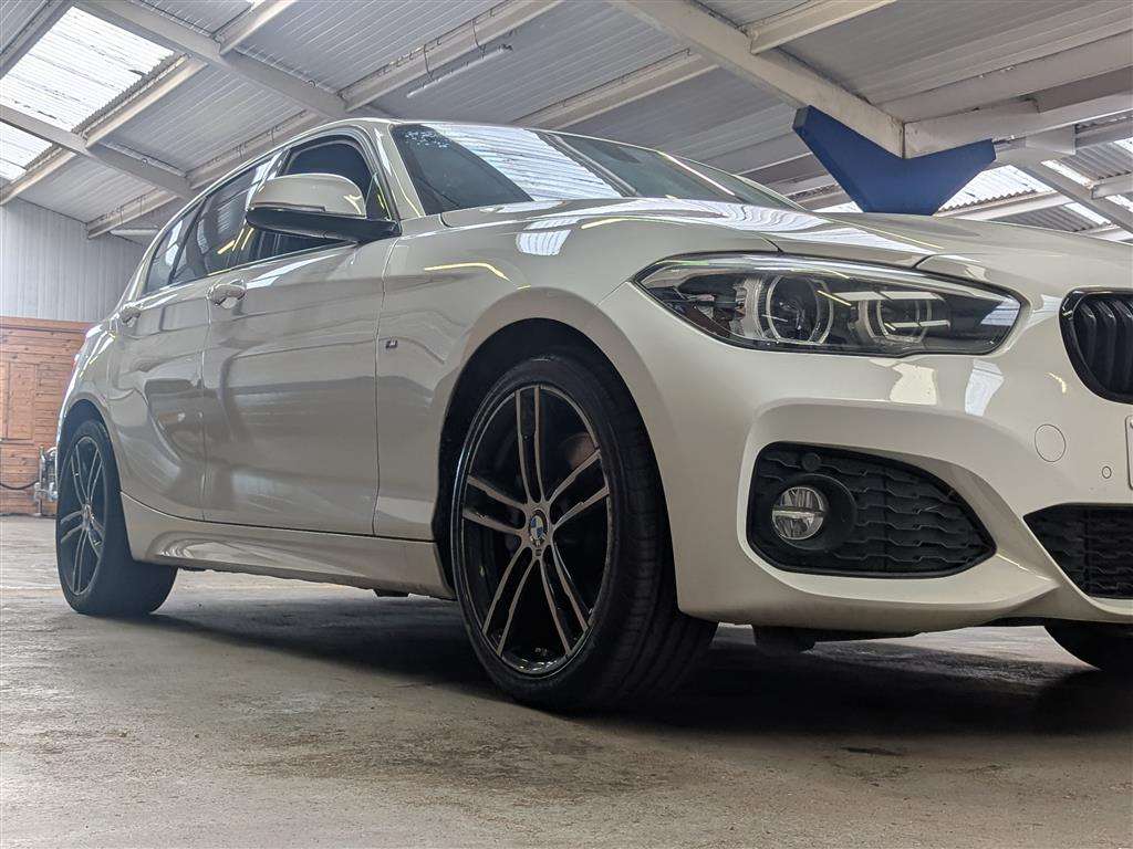 <p>2018 BMW 118I M SPORT SHADOW EDITI</p>
