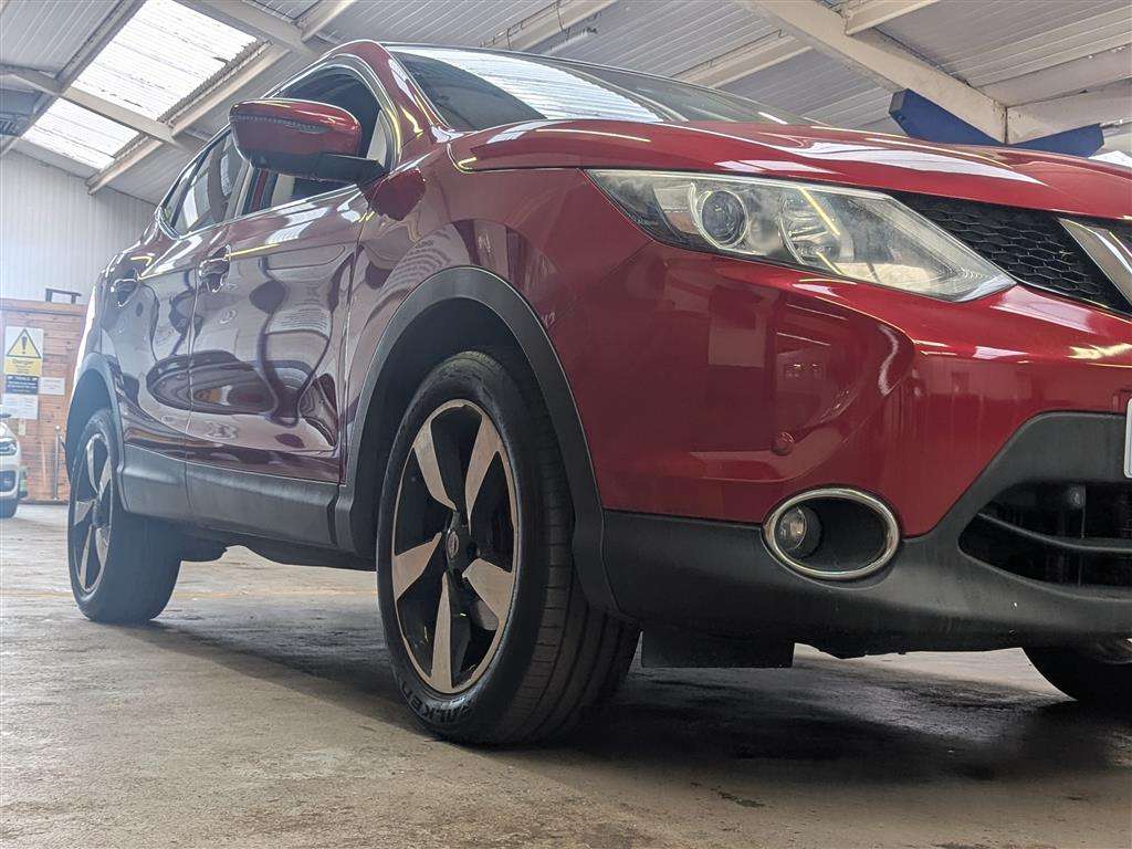 <p>2015 NISSAN QASHQAI N-TEC DIG-T CVT</p>