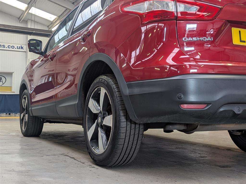 <p>2015 NISSAN QASHQAI N-TEC DIG-T CVT</p>