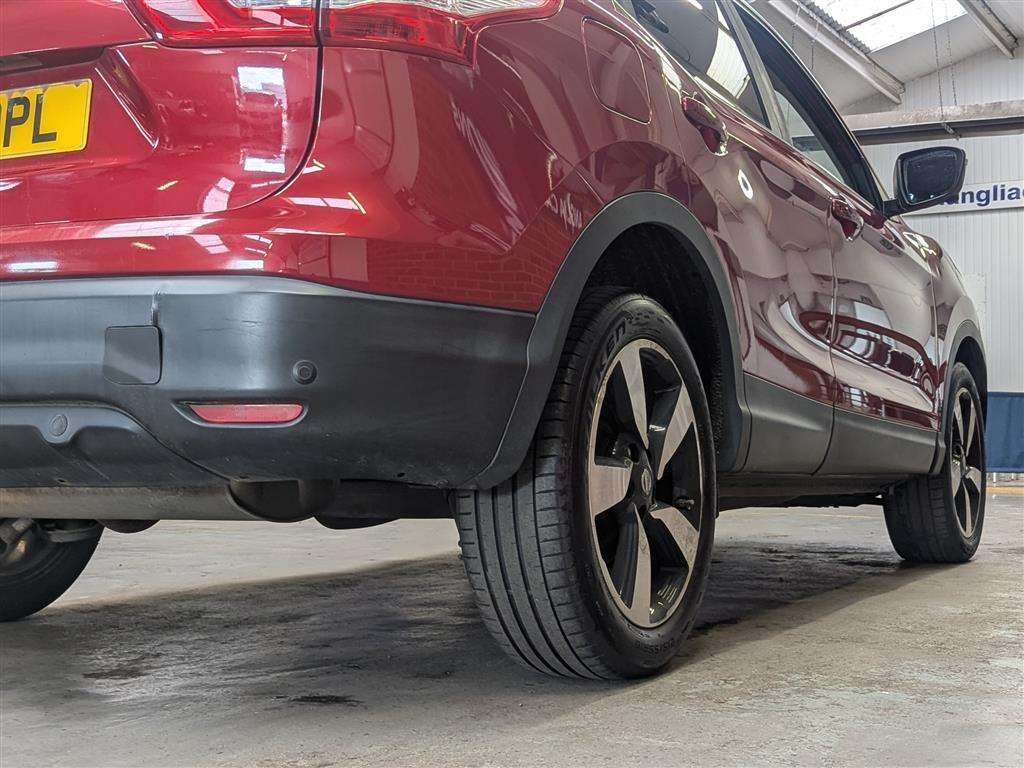 <p>2015 NISSAN QASHQAI N-TEC DIG-T CVT</p>