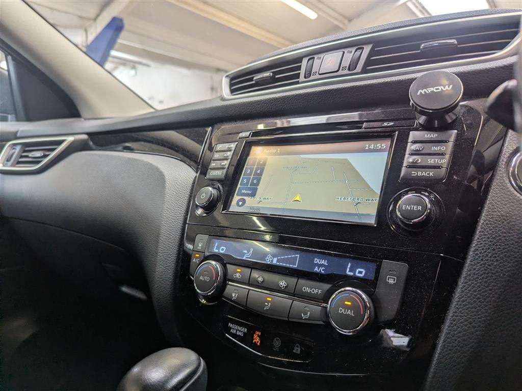 <p>2015 NISSAN QASHQAI N-TEC DIG-T CVT</p>