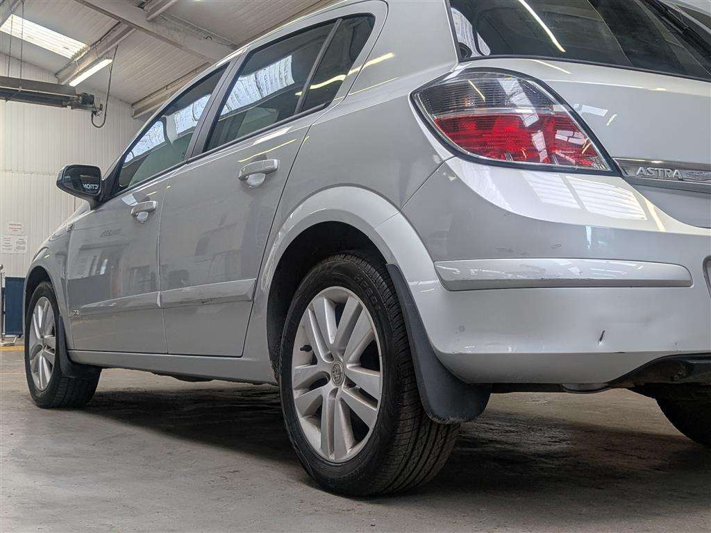 <p>2007 VAUXHALL ASTRA SXI</p>