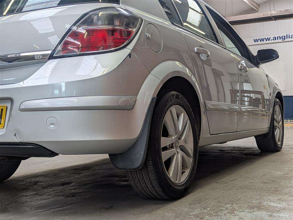 <p>2007 VAUXHALL ASTRA SXI</p>