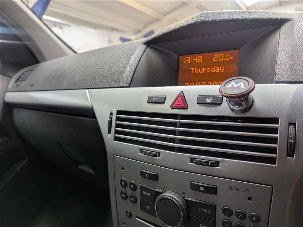 <p>2007 VAUXHALL ASTRA SXI</p>