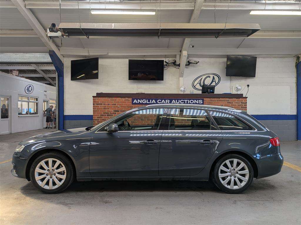 <p>2009 AUDI A4 AVANT SE TDI</p>