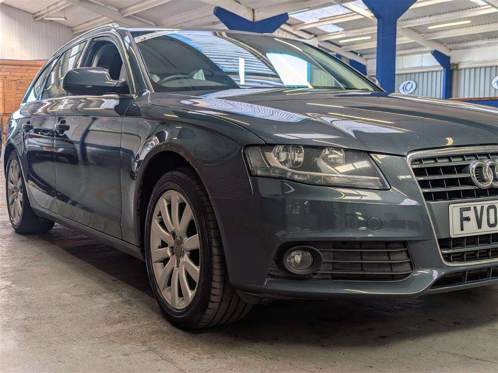 <p>2009 AUDI A4 AVANT SE TDI</p>