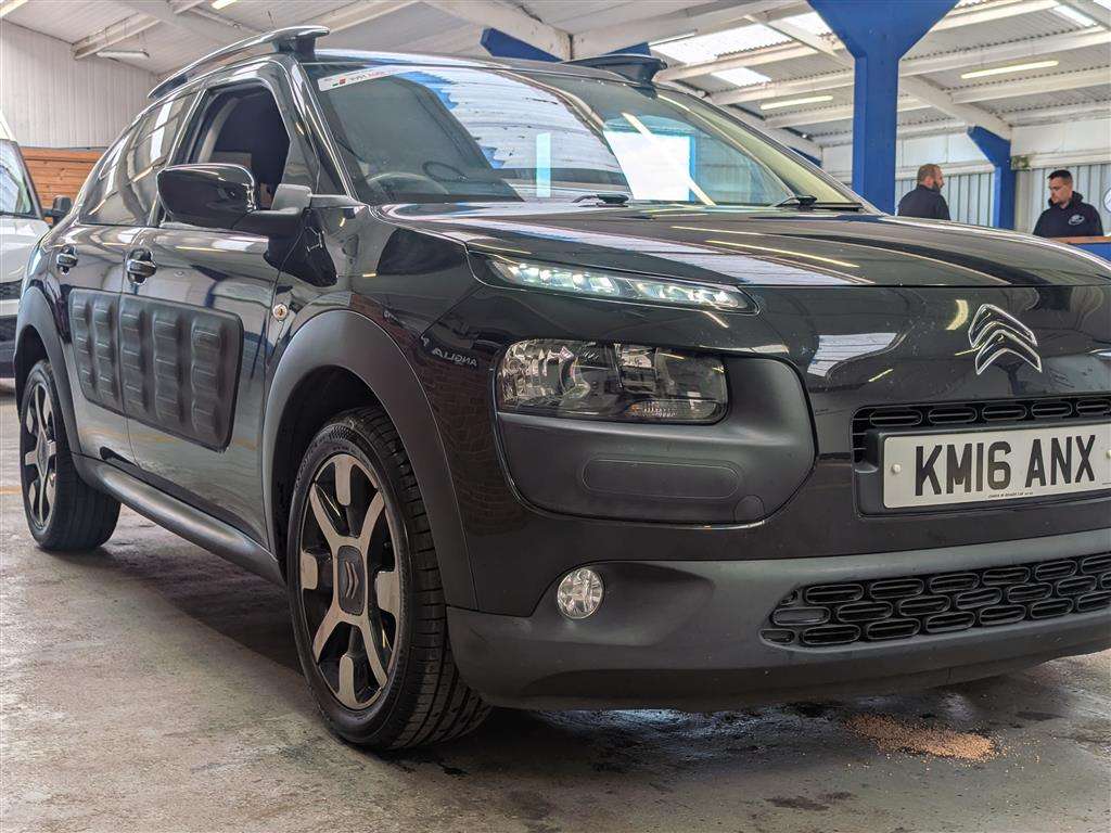 <p>2016 CITROEN C4 CACTUS PURETECH FLAIR</p>