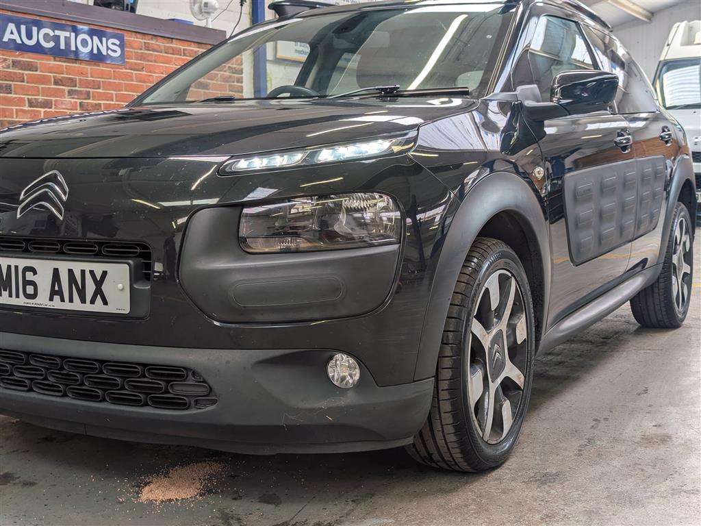 <p>2016 CITROEN C4 CACTUS PURETECH FLAIR</p>