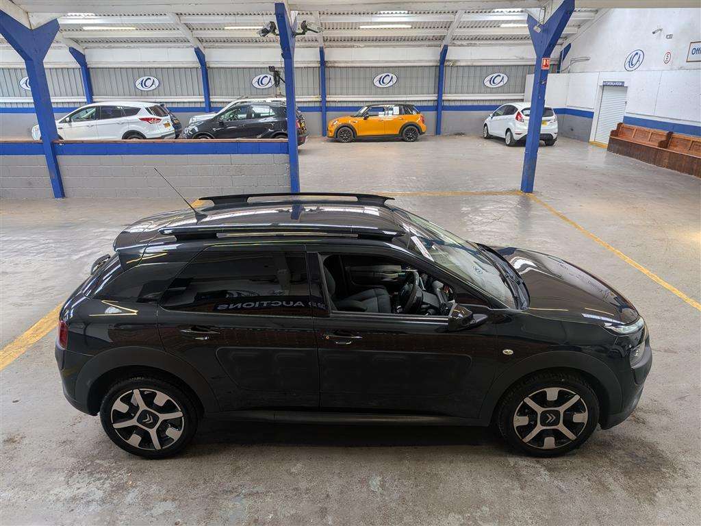 <p>2016 CITROEN C4 CACTUS PURETECH FLAIR</p>