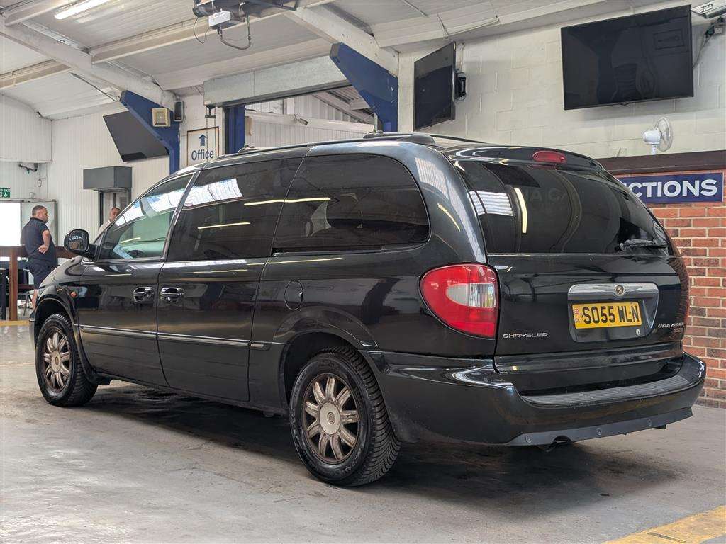 <p>2005 CHRYSLER GRAND VOYAGER LIMITED AUT</p>