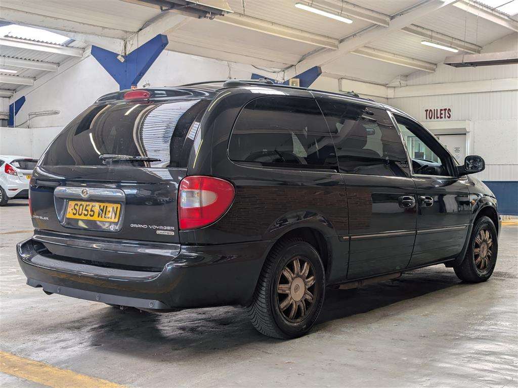 <p>2005 CHRYSLER GRAND VOYAGER LIMITED AUT</p>