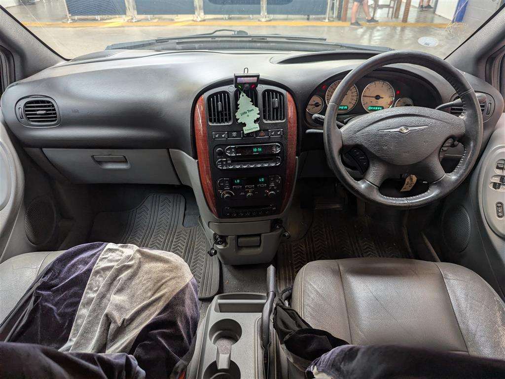 <p>2005 CHRYSLER GRAND VOYAGER LIMITED AUT</p>