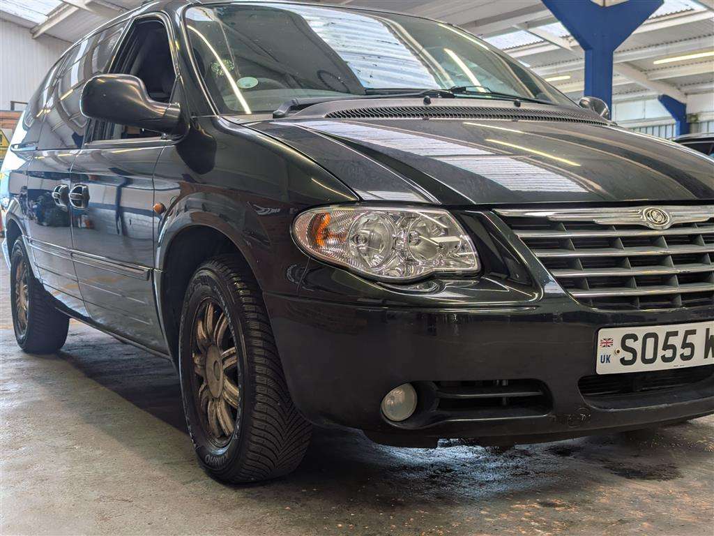 <p>2005 CHRYSLER GRAND VOYAGER LIMITED AUT</p>